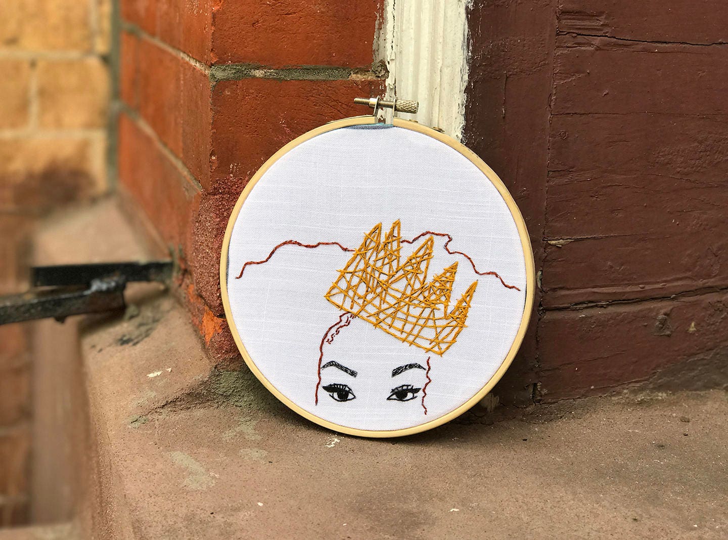 Queenin' Embroidery Kit
